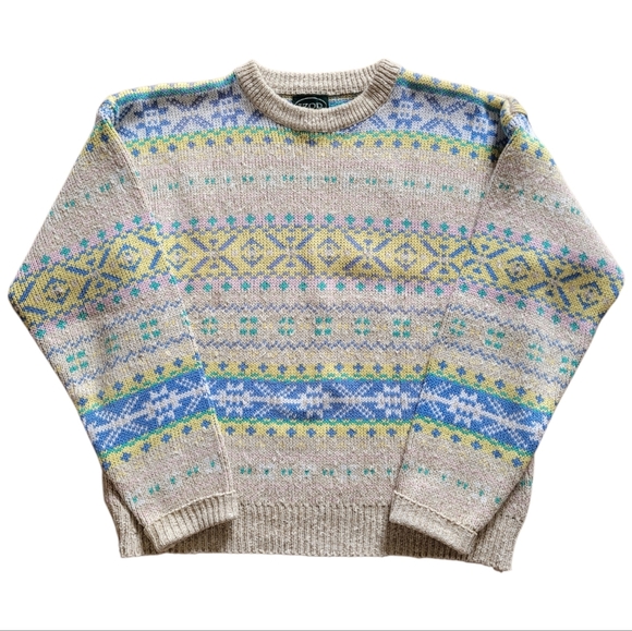 Izod Sweaters - Vintage Izod Beige Fair Isle Crewneck Sweater Blue Yellow Mint Accents
